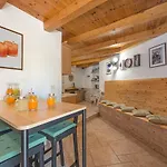 Laura - Orihi Villa *