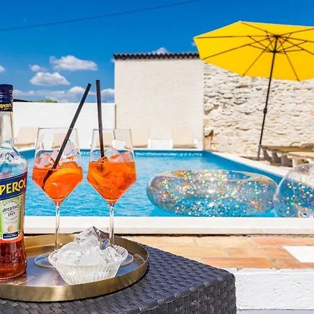 Villa Laura - Orihi *