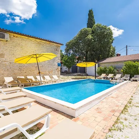 Laura - Orihi Villa *