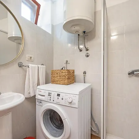 Laura - Orihi Barban