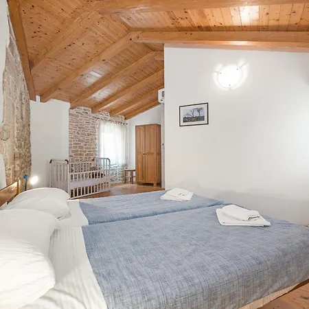 Laura - Orihi Barban